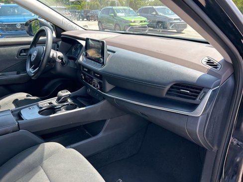 Used 2023 Nissan Rogue S image 35