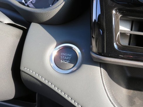 New 2025 Toyota Highlander LE image 33