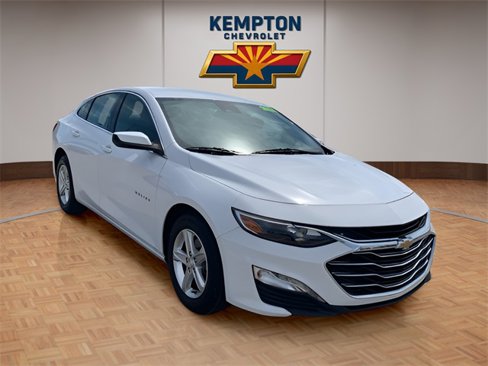 Used 2024 Chevrolet Malibu LT image 3