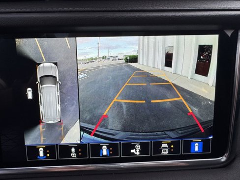 Used 2022 GMC Yukon XL Denali image 29