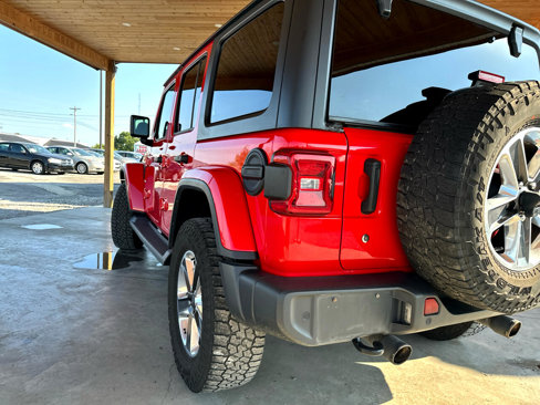 Used 2018 Jeep Wrangler Unlimited Sahara w/ Dual Top Group image 11