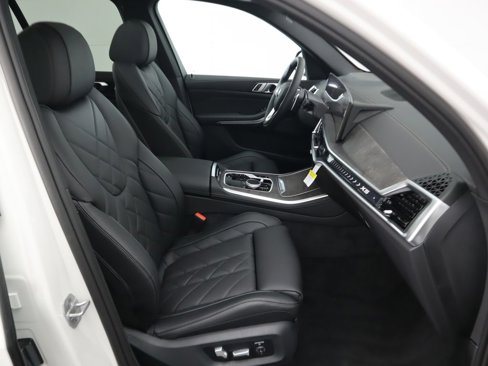 Used 2025 BMW X5 sDrive40i image 21