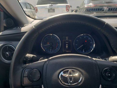 Used 2018 Toyota Corolla SE image 16