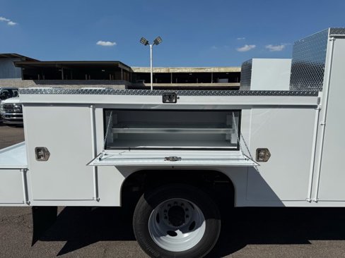 New 2026 Ford F550 4x4 SuperCab Super Duty image 9