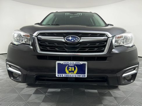 Used 2017 Subaru Forester 2.5i Premium image 2