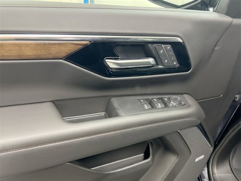 New 2026 Chevrolet Suburban High Country image 22