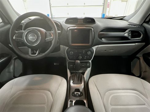 Used 2022 Jeep Renegade Latitude image 10