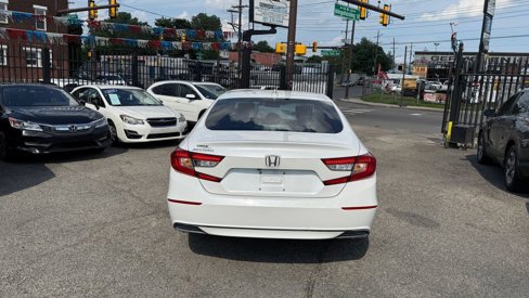 Used 2018 Honda Accord LX image 4