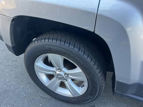 Used 2017 Jeep Patriot Latitude image 31