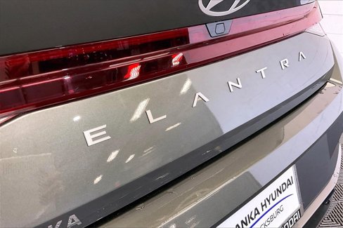 Used 2025 Hyundai Elantra Sport image 24