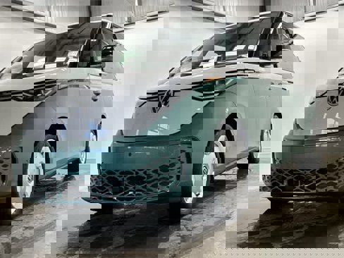 New 2025 Volkswagen ID. Buzz 1st Edition image 29