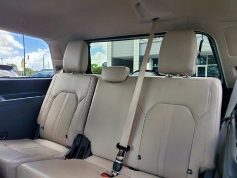 Certified 2022 Ford Expedition Platinum image 30