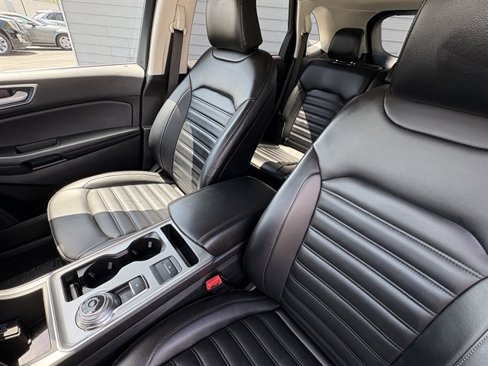 Used 2024 Ford Edge SEL image 25