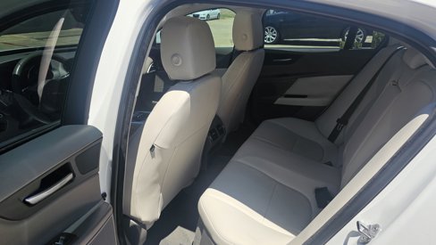 Used 2019 Jaguar XE image 20