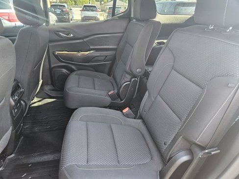 Certified 2023 GMC Acadia SLE w/ Driver Convenience Package image 17