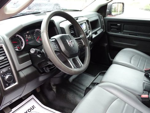 Used 2020 RAM 1500 Tradesman w/ Chrome Appearance Group image 11
