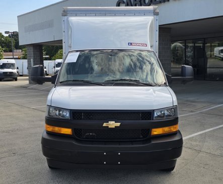Used 2023 Chevrolet Express 3500 w/ Power Convenience Package image 9