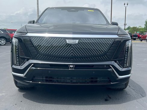 New 2026 Cadillac Vistiq Premium Luxury w/ LPO, Floor Liner Package image 2