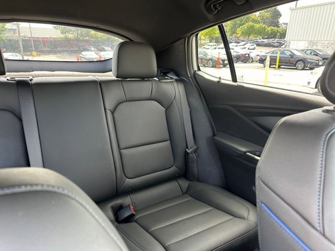 Used 2025 Buick Envista Sport Touring image 35