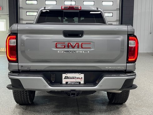 New 2026 GMC Canyon Denali image 5