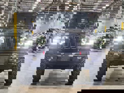 Used 2024 Jeep Wrangler Unlimited Rubicon image 2