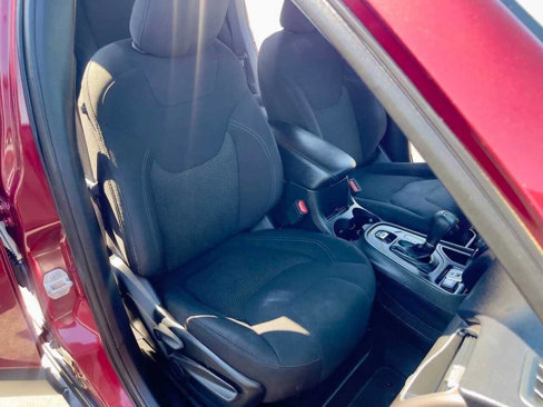 Used 2019 Jeep Cherokee Latitude w/ Popular Appearance Group image 19