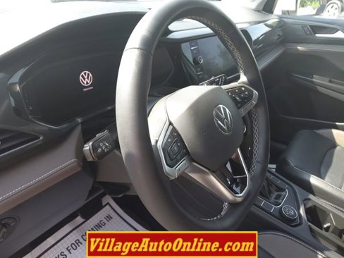Used 2022 Volkswagen Taos SEL image 22
