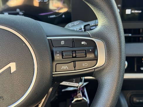 New 2025 Kia Sportage LX image 24