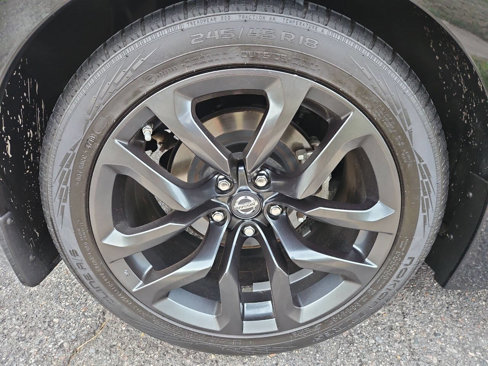 Used 2018 Nissan 370Z Touring image 19