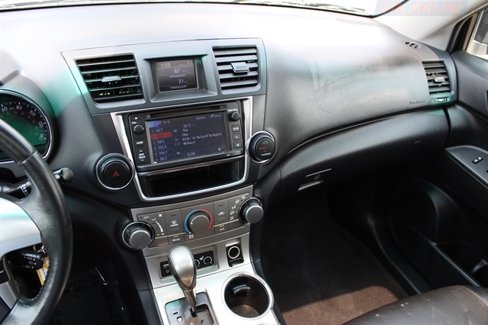 Used 2013 Toyota Highlander 4WD image 12