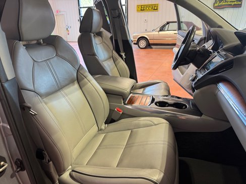 Used 2017 Acura MDX FWD w/ Advance Package image 24