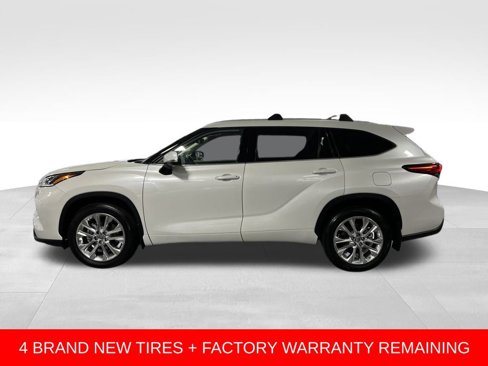Used 2023 Toyota Highlander Limited image 2