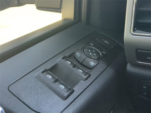 Used 2022 Ford F250 Lariat w/ Chrome Package image 14
