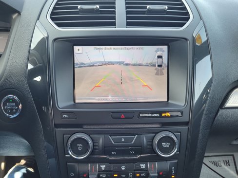 Used 2018 Ford Explorer XLT w/ Equipment Group 202A image 33