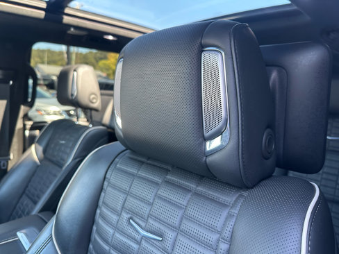 Used 2023 Cadillac Escalade ESV Sport Platinum w/ LPO, ONYX Package image 13