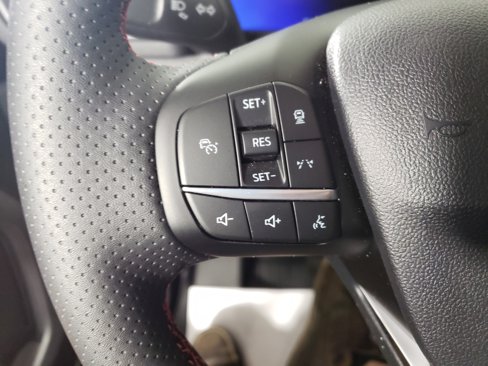 Used 2025 Ford Escape ST-Line Elite w/ Premium Technology Package image 18