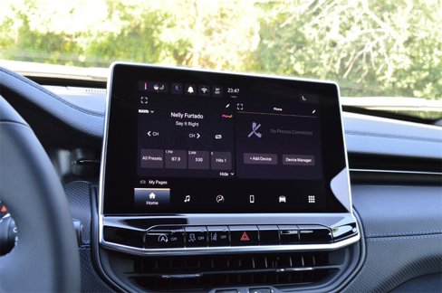 New 2026 Jeep Compass Latitude image 18