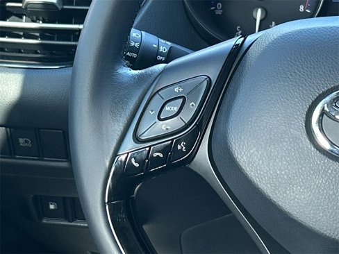 Used 2022 Toyota C-HR Limited image 8