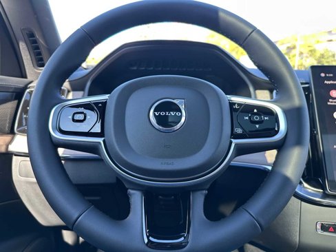 New 2026 Volvo XC90 B6 Plus w/ Protection Package Premier image 25
