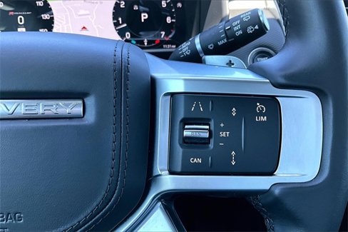 Used 2023 Land Rover Discovery HSE R-Dynamic image 24