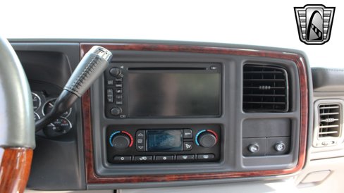 Used 2005 Cadillac Escalade AWD image 16