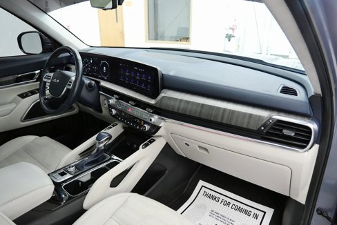 Used 2023 Kia Telluride SX Prestige image 17