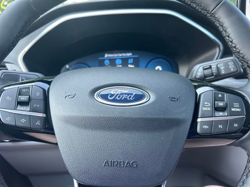 New 2024 Ford Escape SE w/ PHEV Premium Package image 18