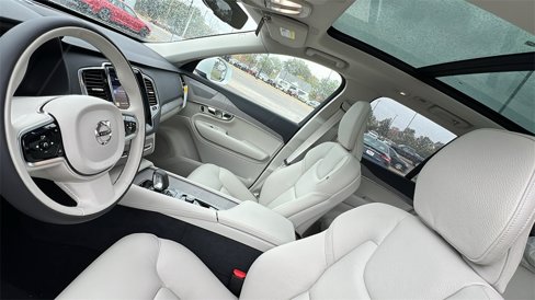 New 2025 Volvo XC90 T8 Plus w/ Protection Package Premier image 26