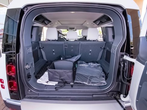 New 2025 Land Rover Defender 110 S image 52