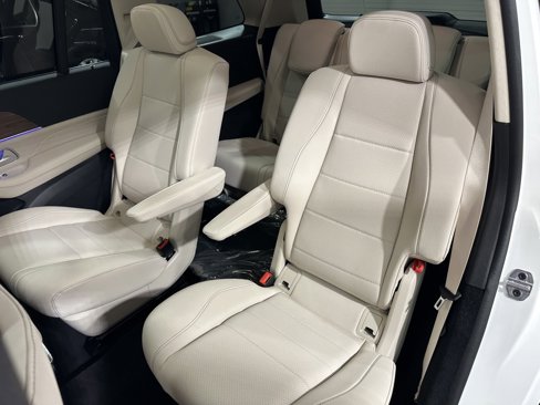 New 2026 Mercedes-Benz GLS 450 4MATIC image 18