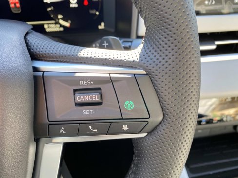 New 2025 Mitsubishi Outlander SEL image 18
