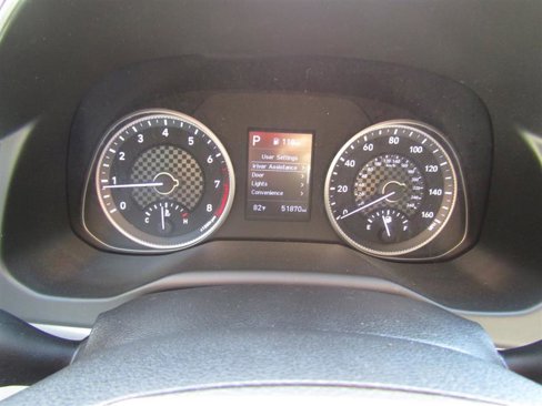 Used 2020 Hyundai Elantra SE image 15