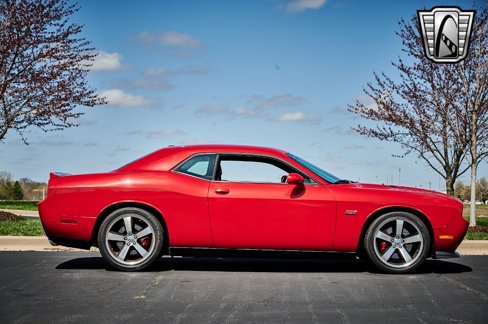 Used 2011 Dodge Challenger SRT8 image 7
