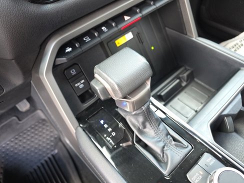 Used 2023 Toyota Tundra Limited image 24